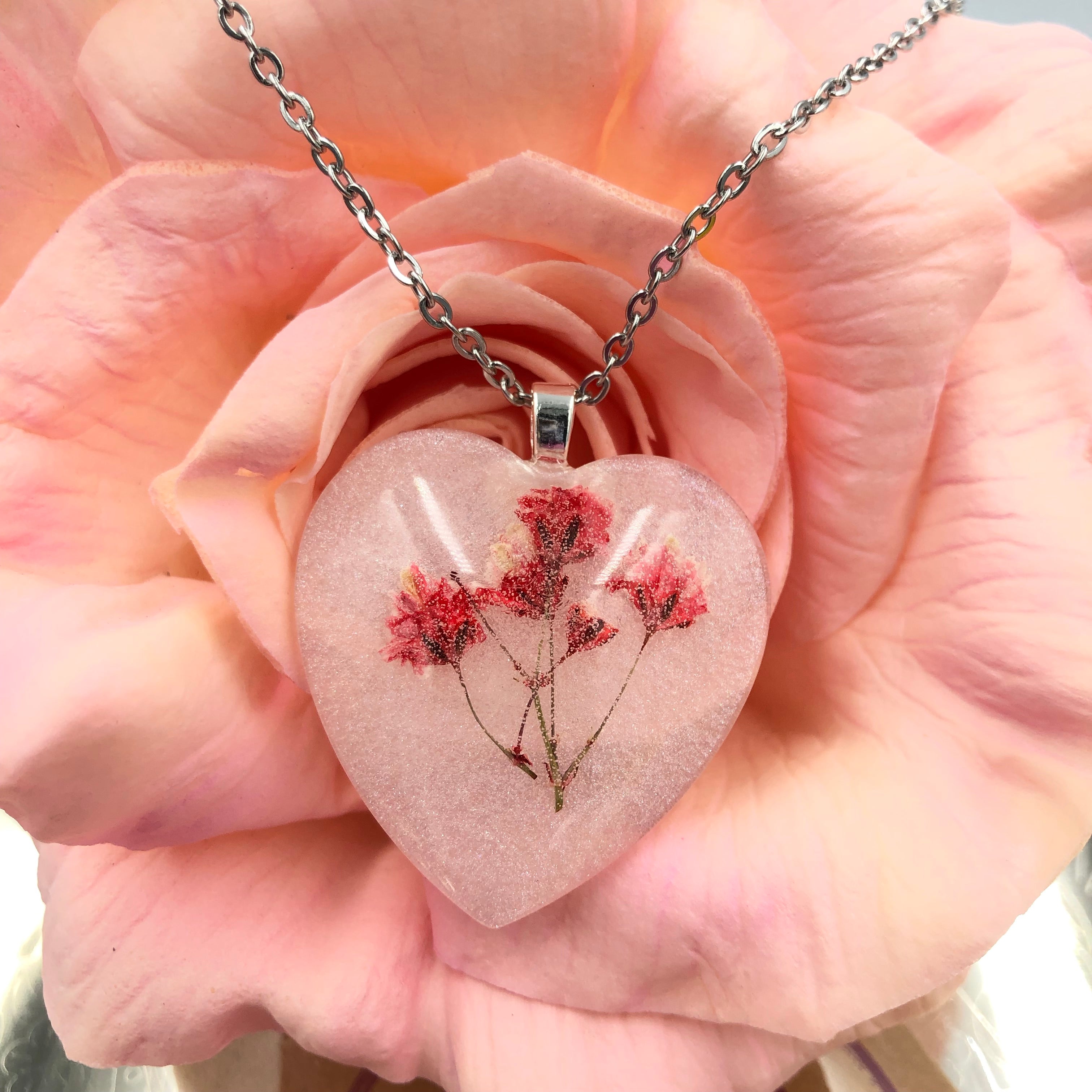 real pressed flowers, baby breath queen anne lace necklace, resin necklace,  handmade gift for her